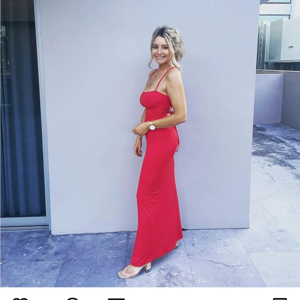 Gorgeous red bodycon backless dress size 4!